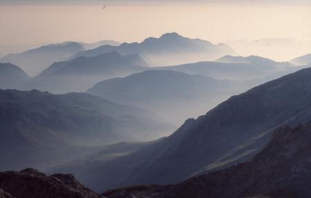 QUERIDOS AMIGOS: PERMITIRME…….