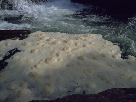 Espuma en el Torío